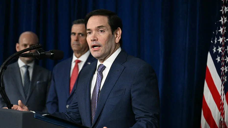 Senator Marco Rubio Urges Cubans to Work with CIA; Trump Floats Negotiating Role for Rubio